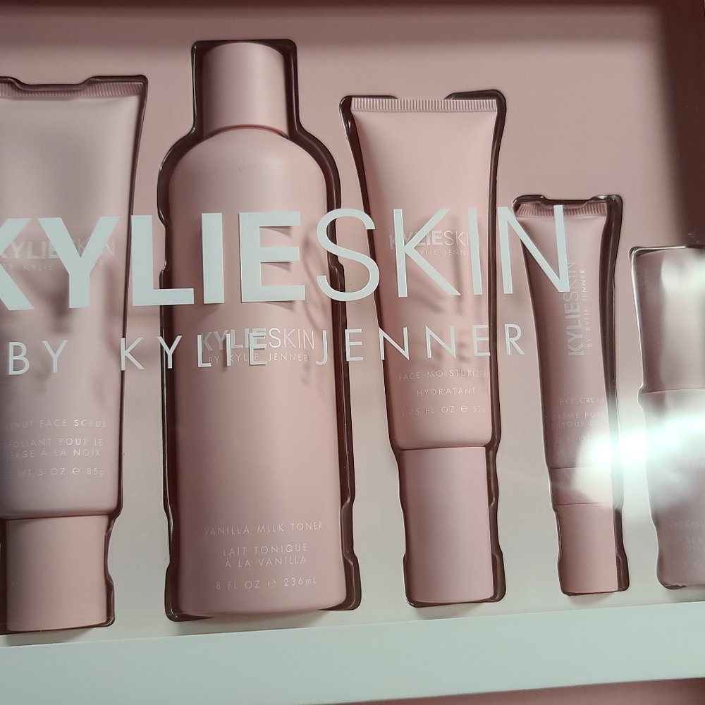 Kylieskin set New 6 pcs set